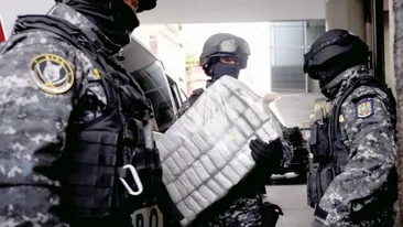 A incercat sa introduca in tara 333 de kilograme de heroina, dar a fost prins! Ce salariu avea traficantul de droguri!