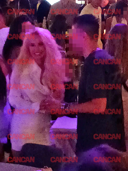 Balerina Andreei Marin s-a ”combinat” în Nuba! Nu a uitat mișcările senzuale de la ”Surprize, surprize” și a lovit în club