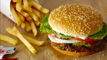 Ce salariu are un angajat de la Burger King, în România? Cât primesc lunar cei care lucrează la KFC sau Mc Donald's