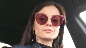 Blestemul familiei Elenei Marsilia. Unde se aflau soțul și fiul ei, când ea s-a sinucis în închisoare