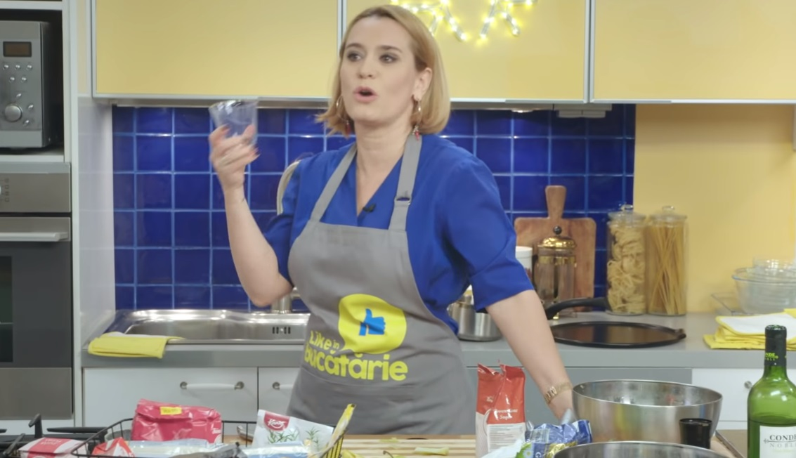 Andreea Esca a dezvăluit ce emisiune va prezenta după ce pleacă de la pupitrul Știrilor Pro TV