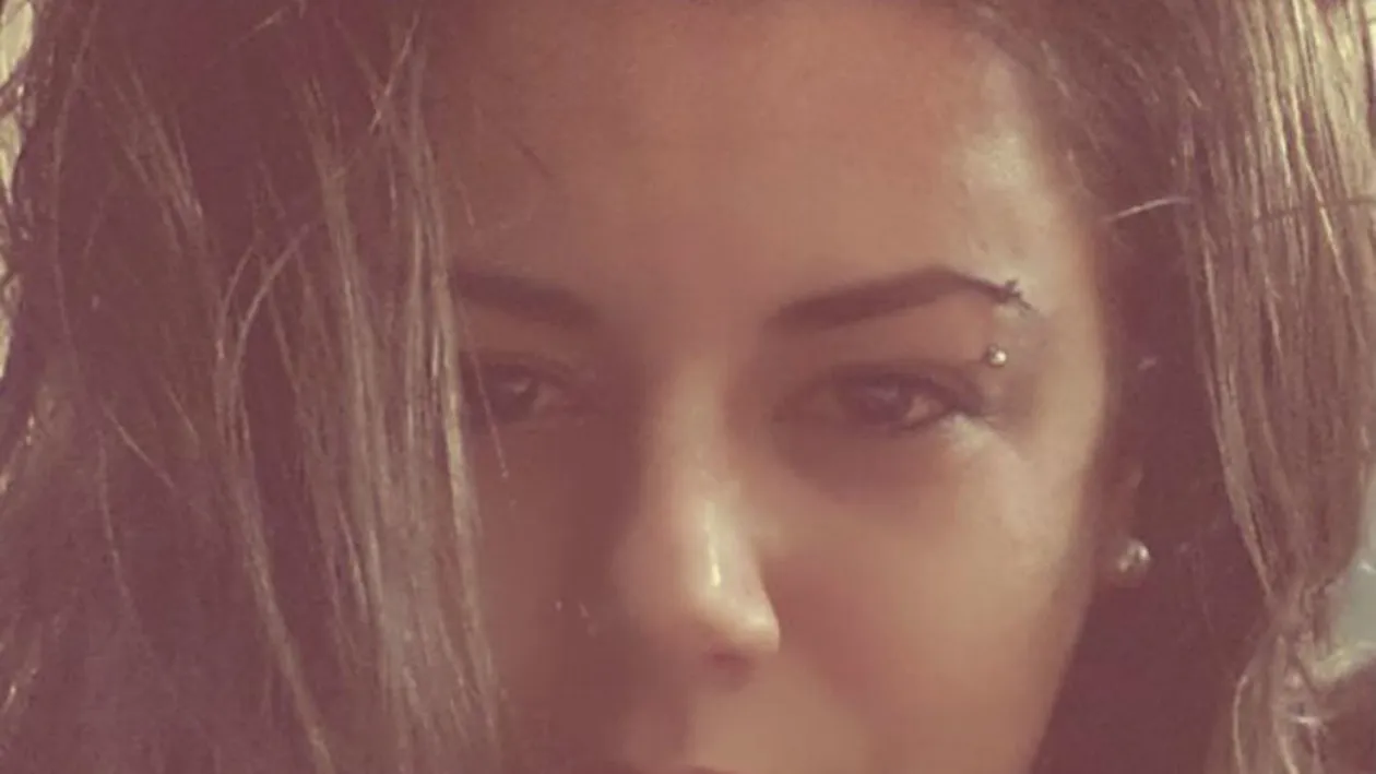 O dansatoare la bară a fost arestată pentru trafic de droguri! Ce făcea românca atunci când a fost prinsă şi încătuşată de carabinieri