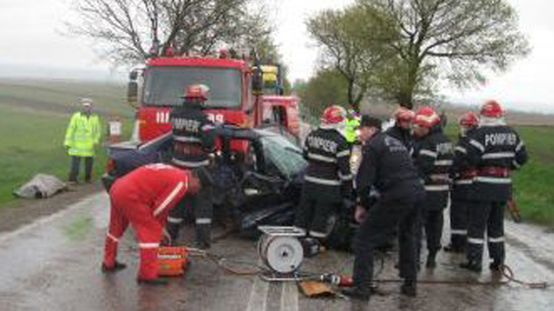 Grav accident rutier la Braiesti! Trei persoane se afla la spital si una si-a pierdut viata