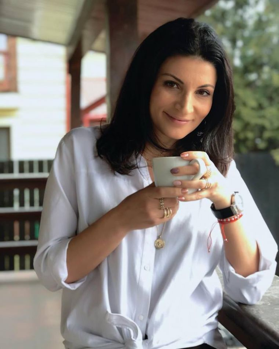 Divorțul a afectat-o pe Ioana Ginghină! Din ce câștigă bani acum actrița, după despărțirea de Alex Papadopol