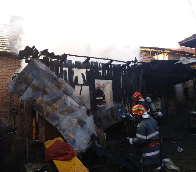 Incendiul a distrus bucătăria bătrânului