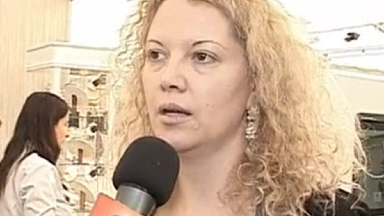 Imaginea care o sa te sperie dis-de-dimineaţă! Oana Lis fără pic de machiaj, exact cum o vede Viorel în fiecare zi!