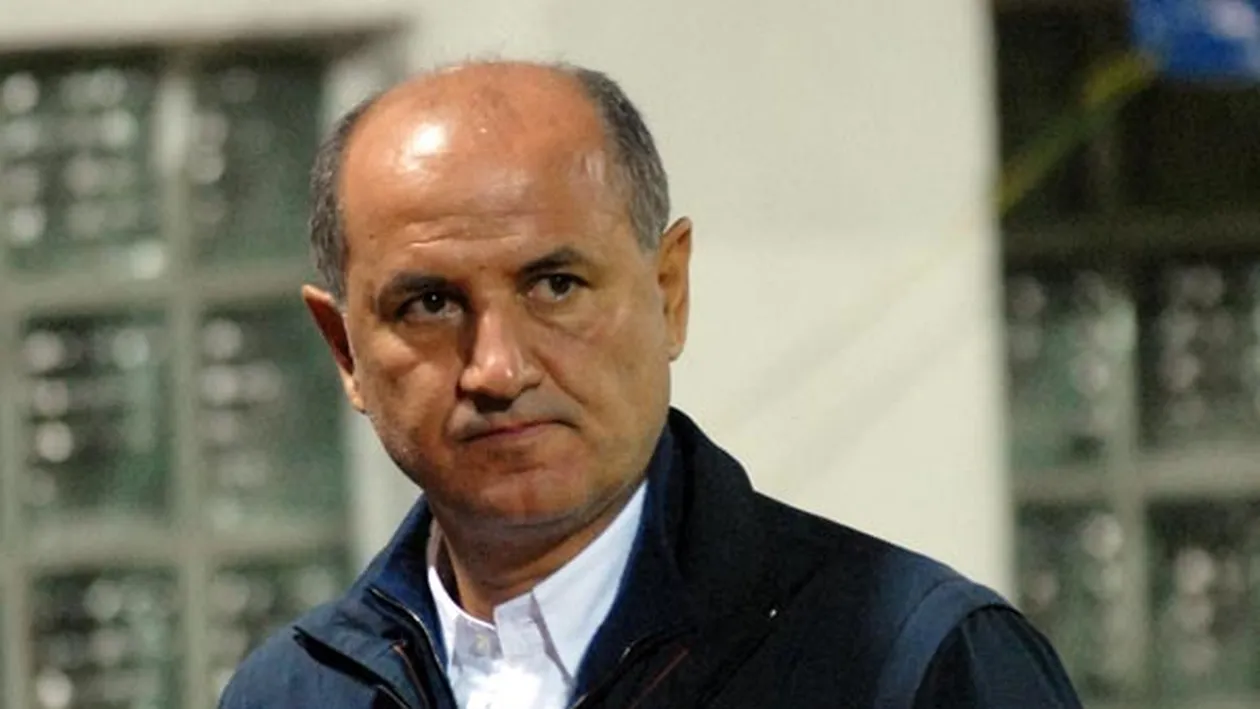 Sirop pur: multimilionarul îi este fidel de un deceniu... George Copos, sărutări criminale cu... CIAO.RO are detaliile unei super-poveşti de dragoste