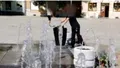 O femeie şi-a spălat covoarele în cea mai nouă fântână arteziană din Arad. Cu ce amendă s-a ales