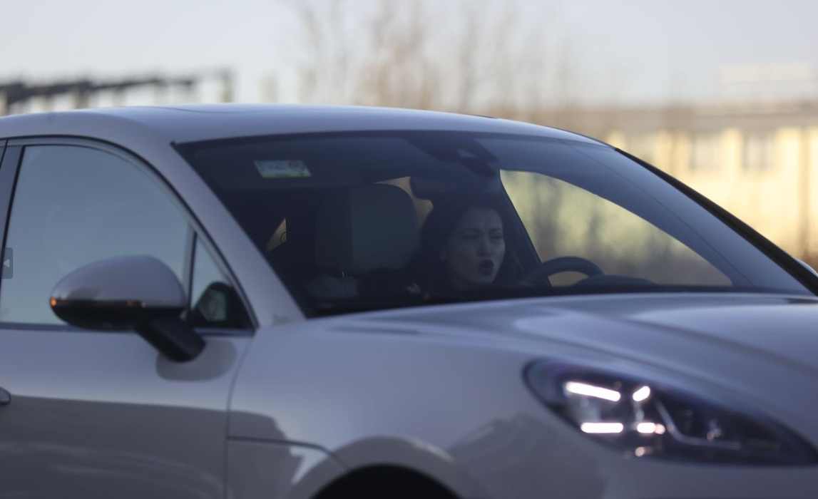 Geanina a plătit 70.000 de euro pentru noua "bijuterie" (SURSA FOTO: CANCAN.RO)