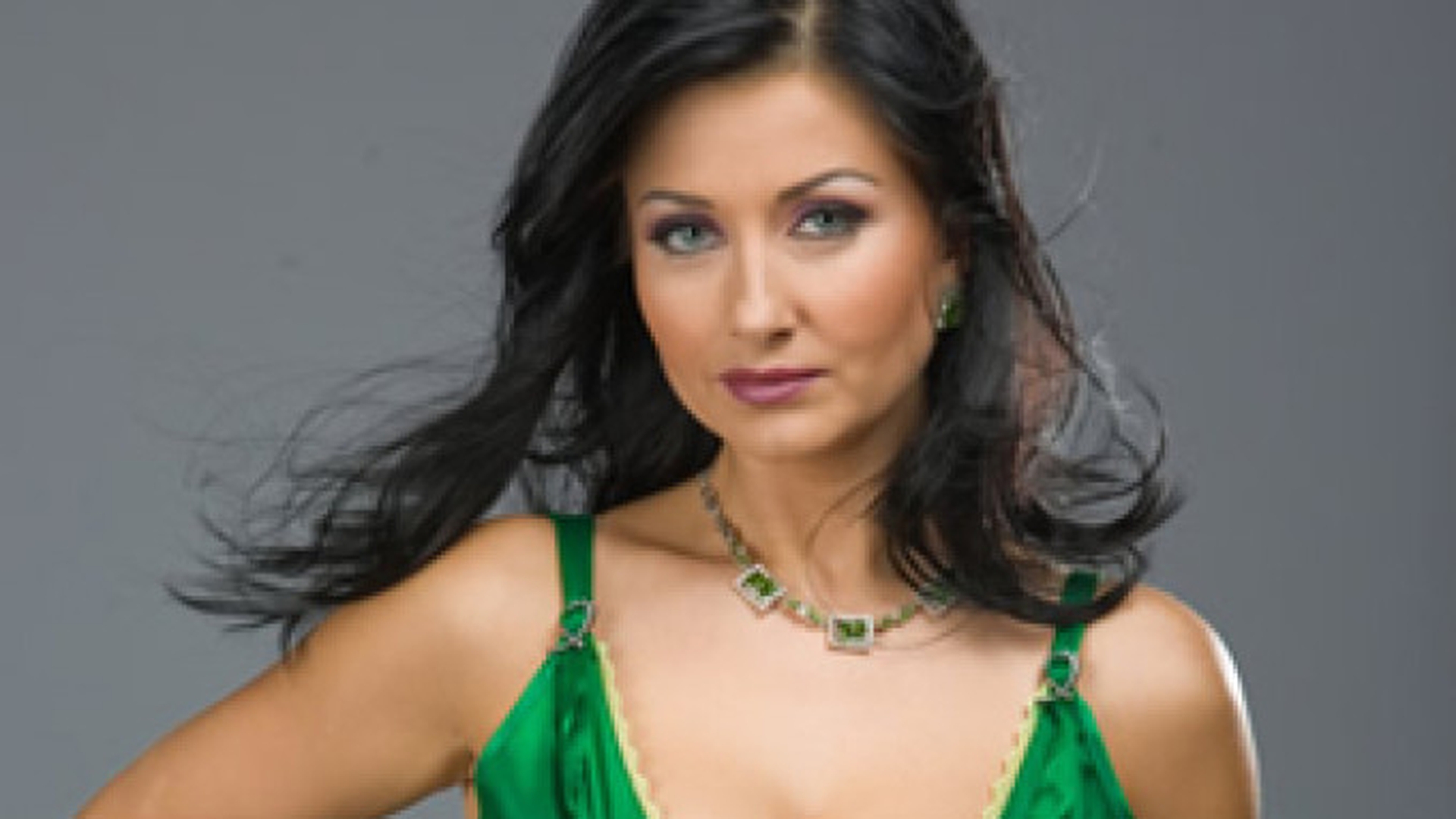 Gabriela Cristea se pregăteşte de măritiş: "Speram sa facem nunta anul acesta in septembrie". Vezi ce fel de petrecere pregăteşte