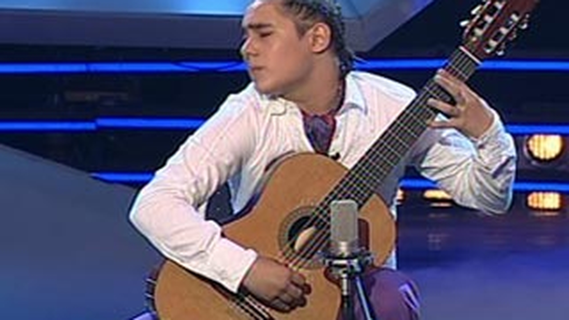 Andi Moisescu: "Daca ai fi concertat miercuri pe National Arena am fi auzit reactie cat la toate cele trei goluri la un loc"! Vezi cine a cantat dumnezeieste la Romanii au Talent!