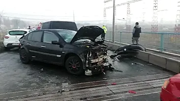 VIDEO | Carambol în Capitală! 20 de mașini avariate, trafic restricționat