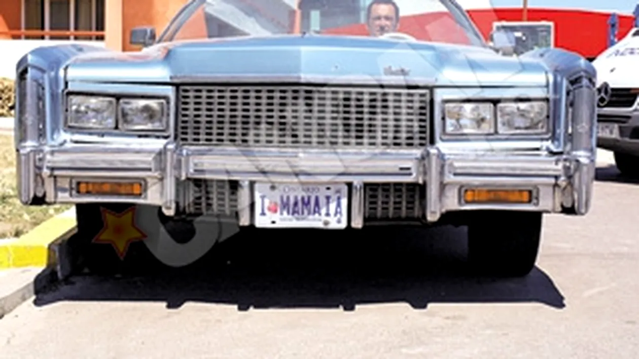 Cadillac-ul Eldorado atrage toate privirile din statiune! O masina americana iubeste Mamaia
