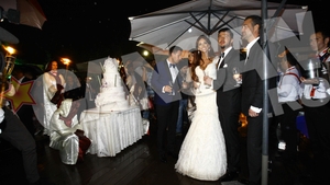 DEZASTRU! Ploaia a fost de vina: uite cum arata rochia Biancai Dragusanu la sfarsitul nuntii!