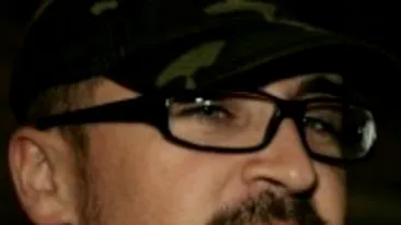 VIDEO Partie! Mihai Dobrovolschi a vrut sa isi demonstreze talentul la patinoar, dar a luat o cazatura de toata frumusetea! Vezi ce a patit