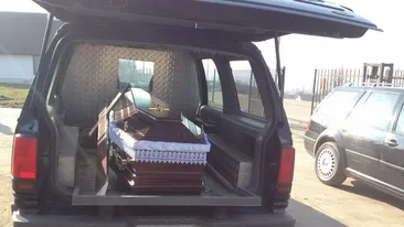 S-a intamplat in Romania! Vezi ce a patit un barbat care s-a dus cu cosciugul pregatit sa isi ia bunicul decedat din spital!