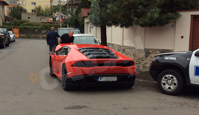 Gemenii cu Lamborghini