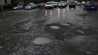 Te-ai saturat de piatra cubica din zona Aviatorilor? Semneaza aici petitia