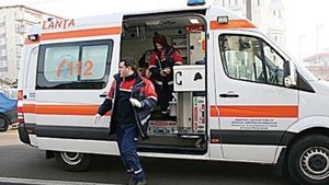 Tragedie într-o familie din Suceava! O copilă de nici 2 ani a fost operată de urgență, după ce a mâncat alune