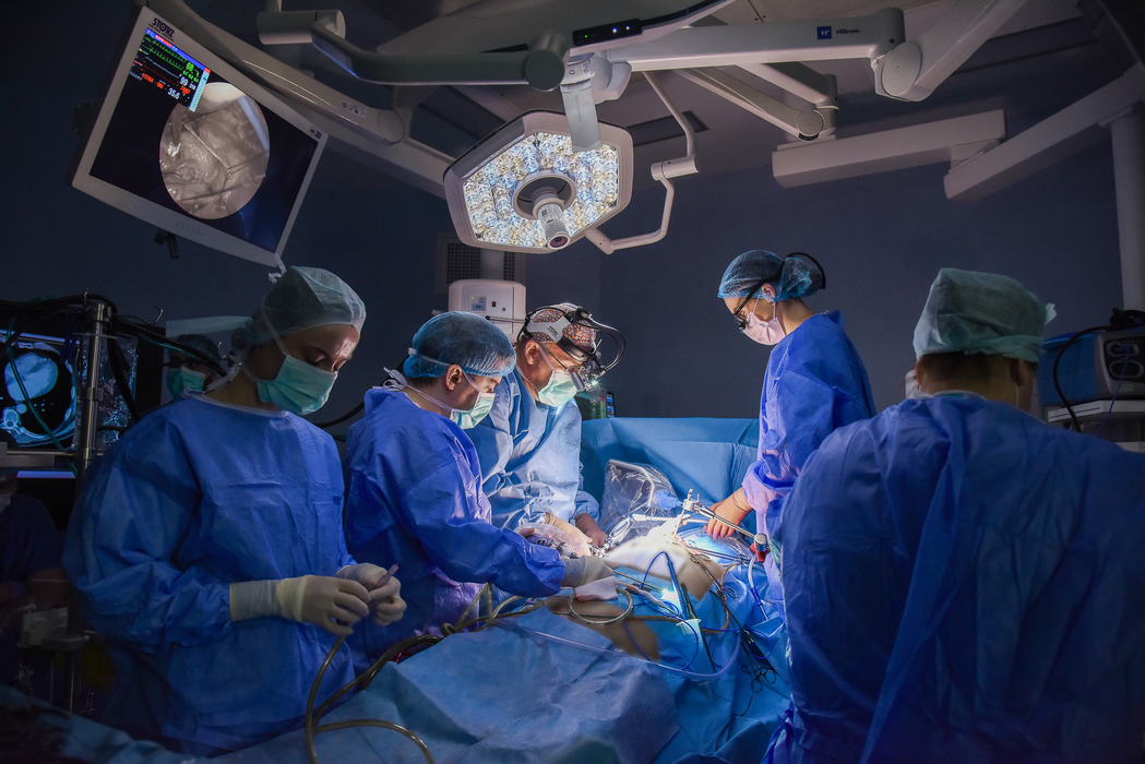 Pasiunea pentru excelență în medicina privată din România SANADOR aniversează 25 de ani de la înființare