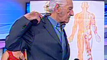 VIDEO Sergiu Nicolaescu face reconstituirea evenimentelor din casa lui Adrian Nastase, cu pistolul la cap! Vezi care este ipoteza lui despre cele intamplate!