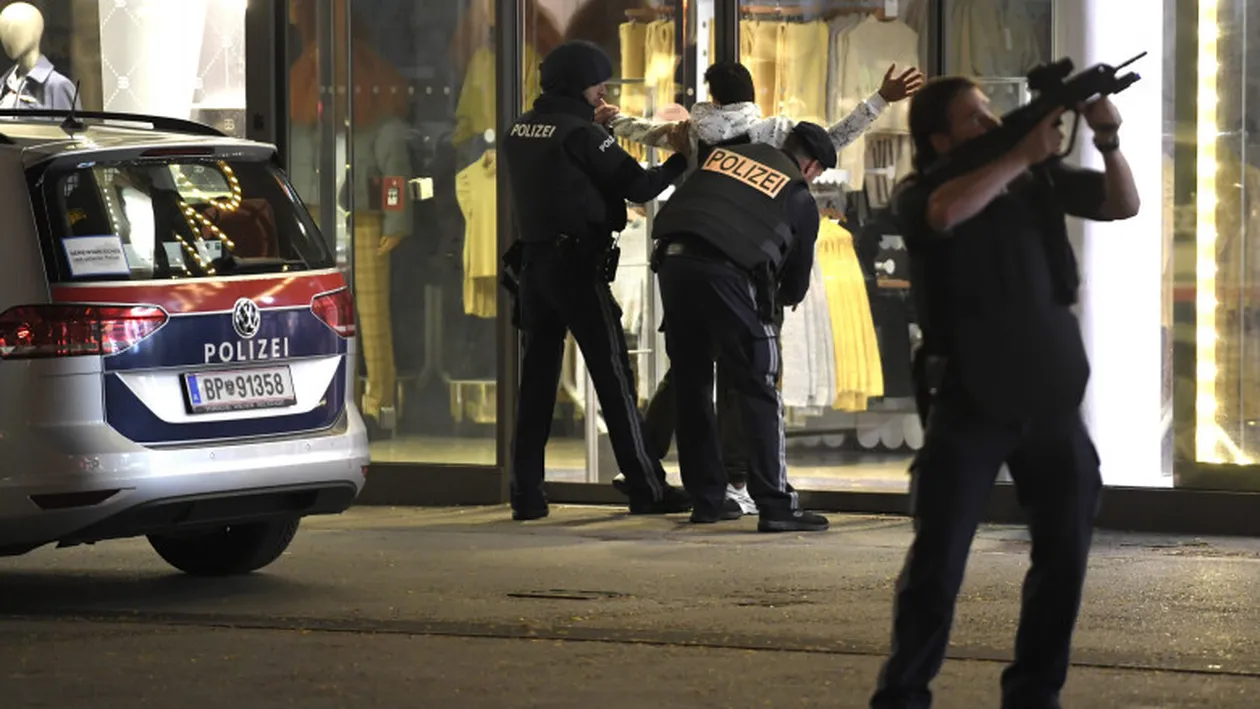 Atac terorist la Viena! Oamenii au fost vânați pe străzile din centrul capitalei Austriei VIDEO