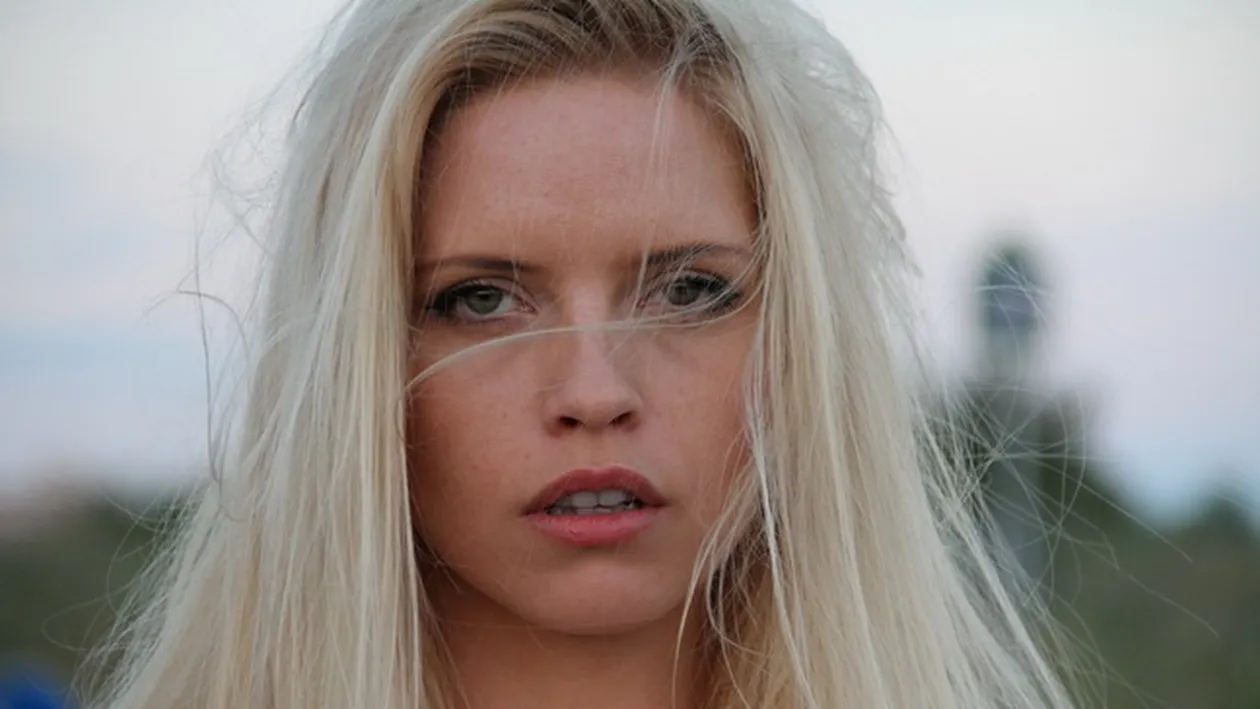 Alexandra Shine, cea mai frumoasa concurenta de la MasterChef, a ajuns la spital. Un coleg i-a zdrobit picioarele