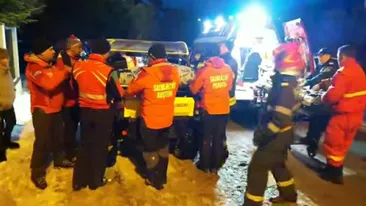 Incident în a doua zi de Crăciun. Un adolescent de 15 ani a fost la un pas de moarte, după ce s-a prăbușit într-o râpă din Munții Baiului