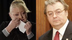 Doina Vadim Tudor, mărturisire stranie! Cum simte că îi apare soțul prin casă: "Merg și cineva mă urmărește"