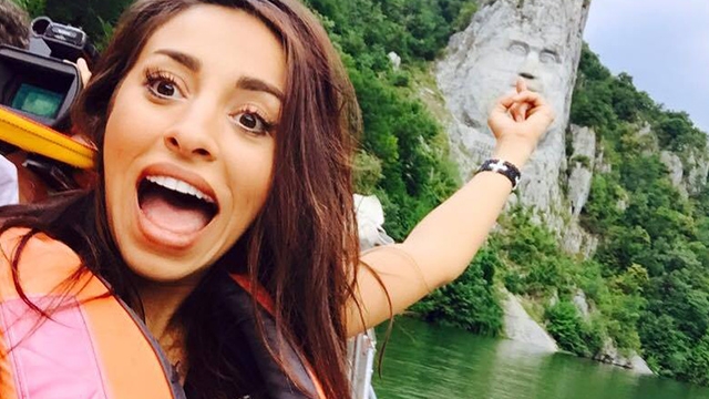 Ruby a "comis-o" dupa ce a fost la stomatolog! A vrut sa se laude cu dantura perfecta, dar si-a aratat SANII!