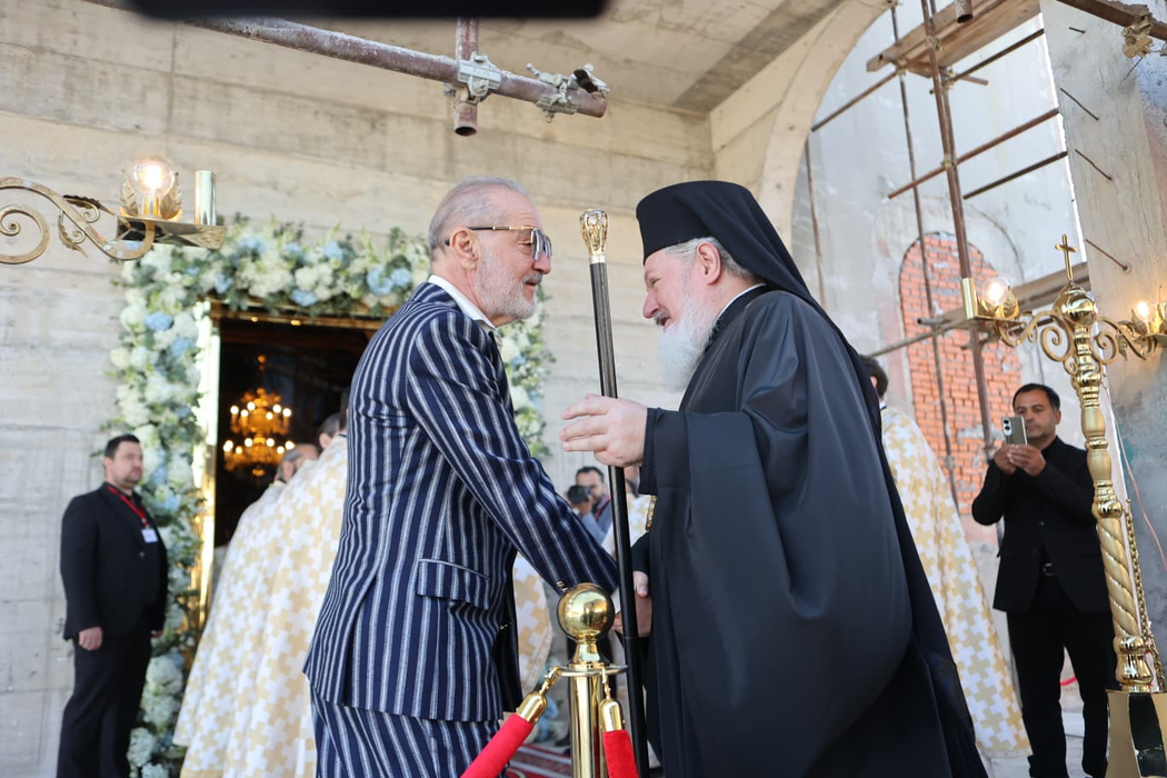 S-a sfințit biserica de 10 milioane de euro a lui Gigi Becali din Pipera. Imagini de la marele eveniment