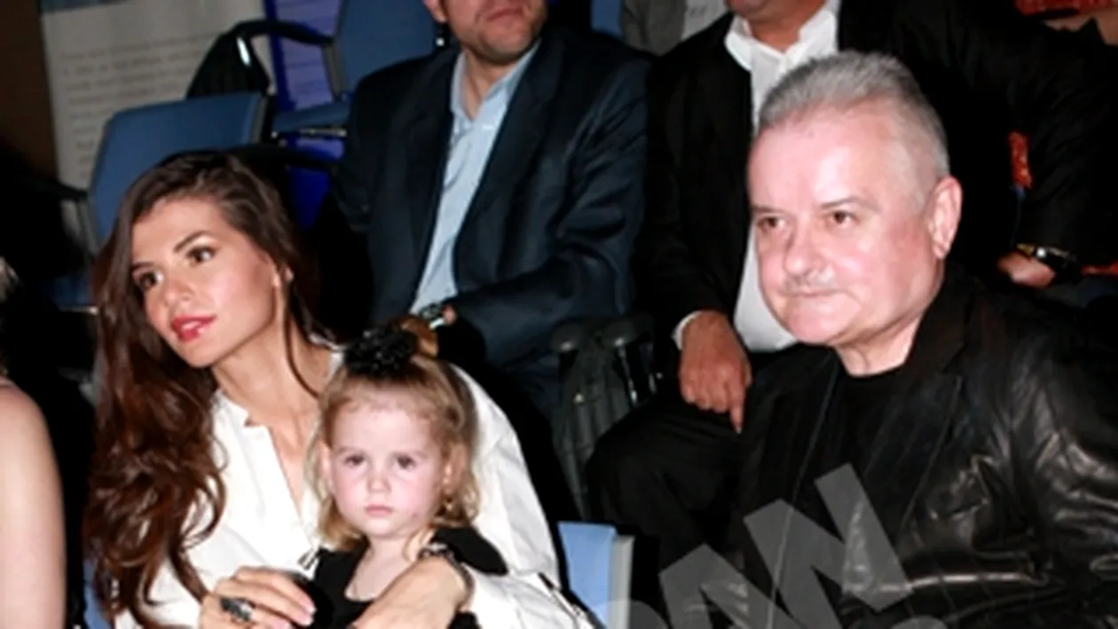 Moni e o doamna! Il lasa pe Iri sa-si viziteze fetita