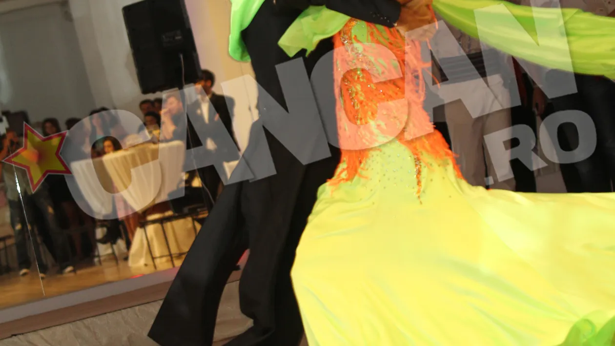 Sora lui Mihai Petre isi traieste povestea de iubire pe ringul de dans! Indragostita nebuneste de partenerul ei