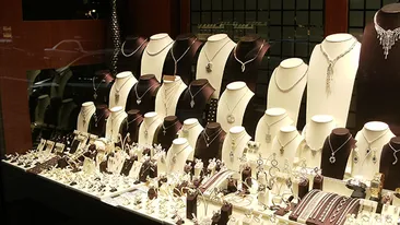 Jaf ca-n filme! Grupare formată din români şi moldoveni, suspectată de comiterea unui jaf de un milion euro la Paris