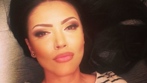 ANDREEA MANTEA a apărut AŞA pe plajă! A “scăpat” imaginea pe Internet, însă nimeni nu se aştepta ca lângă ea să fie…
