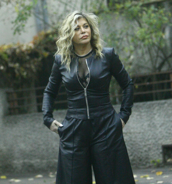 Loredana Groza susține că nu ar fi apelat la ajutorul esteticienilor pentru a se menține ca la 20 de ani (Foto: CANCAN.RO)