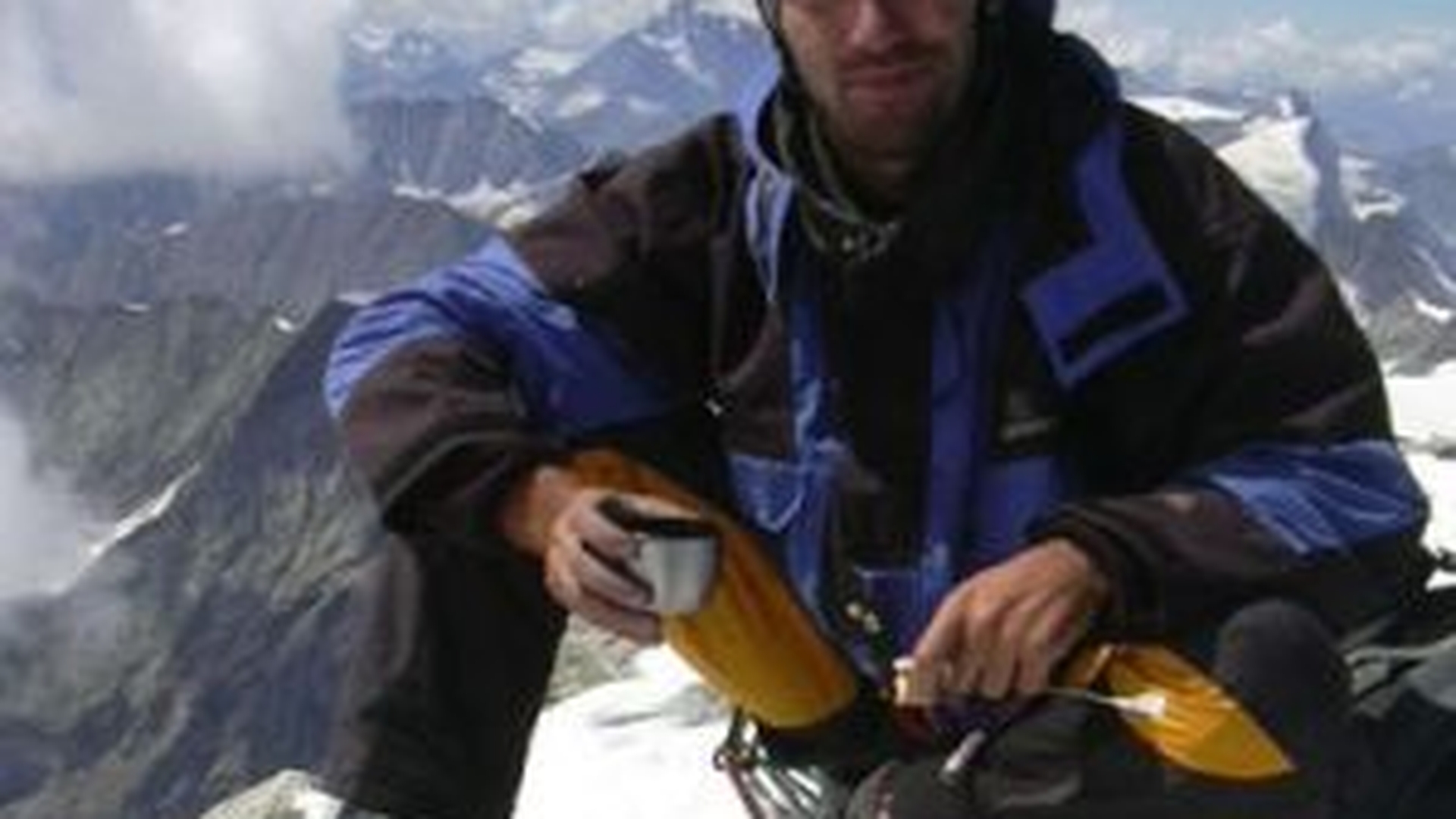 Premiera nationala: Horia Colibasanu a cucerit cel mai periculos varf din masivul Himalaya!