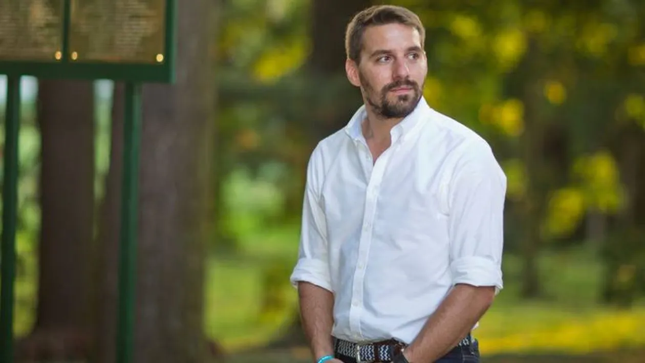 Nepotul Regelui Mihai a rămas fără permis! Polițiștii l-au prins gonind cu mașina