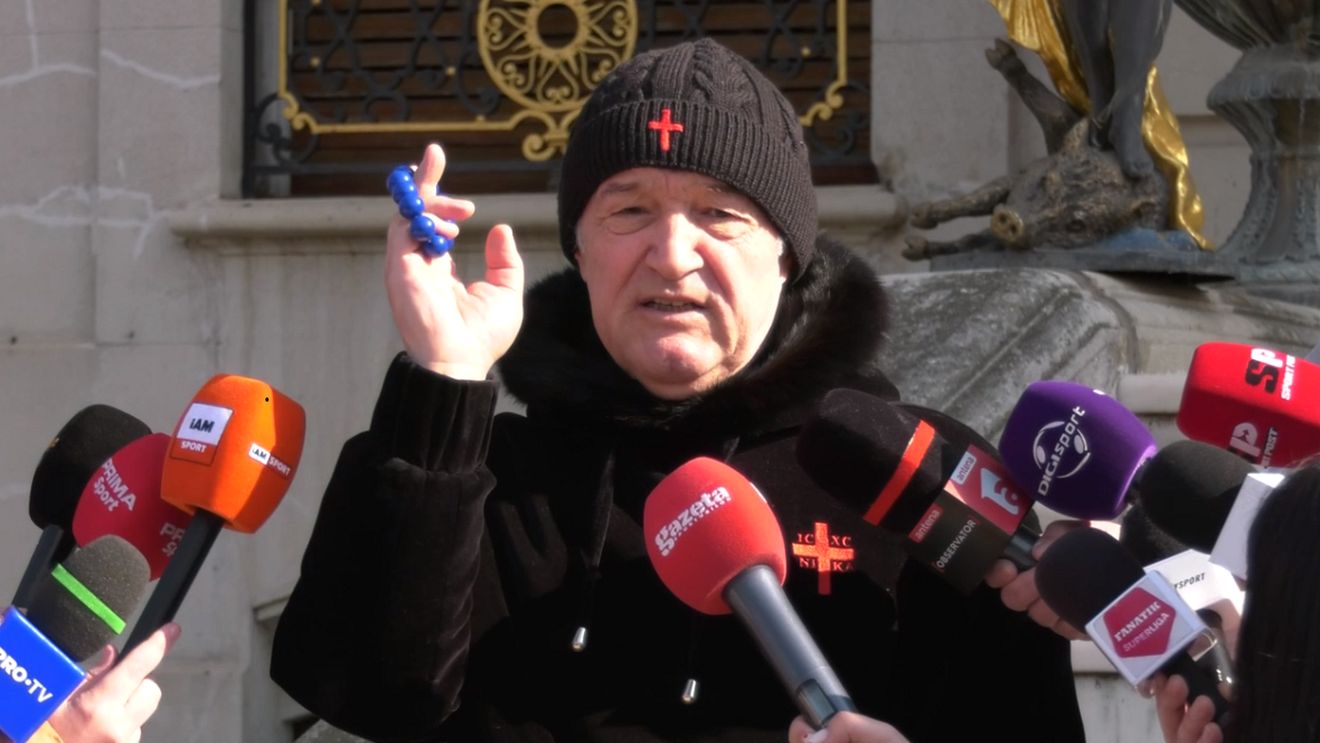 Gigi Becali este văzut pe Muntele Athos ca Ștefan cel Mare. Câți bani a investit latifundiarul din Pipera în chiliile românești de acolo