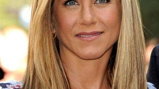 Mama nu a iubit-o de mica! Jennifer Aniston: "Imi amintesc ca, atunci cand aveam sapte ani, am intrebat-o pe mama daca eram la fel de frumoasa ca Monique, prietena mea..." Vezi ce i-a raspuns
