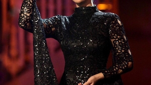 Angela Gheorghiu se iubește de 9 ani cu un bărbat mai tânăr cu 22 de ani. Cine este și cum arată partenerul sopranei