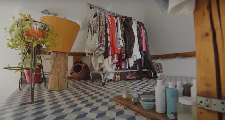 Cât costă aparamentul cu care se laudă Amalia Enache? Mansarda are vedere spre Cişmigiu şi valorează o mulţime de bani