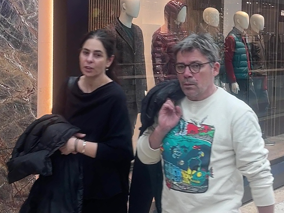 Cristi Iacob și soția s-au relaxat în mall (Foto: CANCAN.RO)