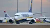Lovitură pentru turiști! Ryanair închide baze și elimină sute de mii de zboruri