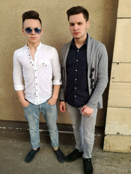 FOTO / Ei sunt tinerii care au murit arşi de vii, după ce maşina lor a fost implicată într-un accident terifiant