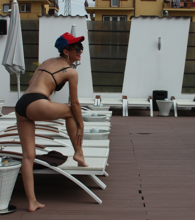 Giulia Anghelescu, nevoită să pună vacanța pe "pauză" (Foto: CANCAN.RO)