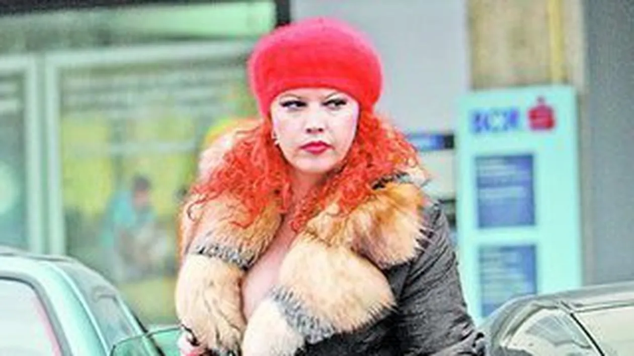 Oana Lis, suparata ca i-a fost vandalizata masina! Sunt inca socata de rautatea oamenilor. As pleca de tot din tara