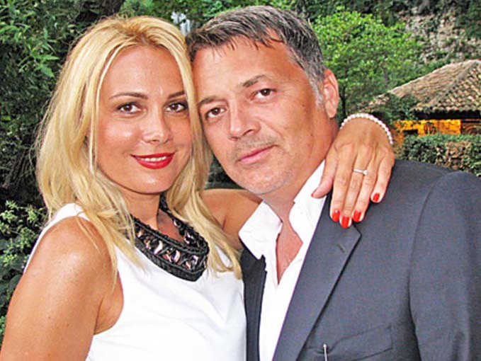 Cum arată Dana Săvuică aproape goală la 49 de ani! Detaliul din imagini care a ”stricat” armonia!