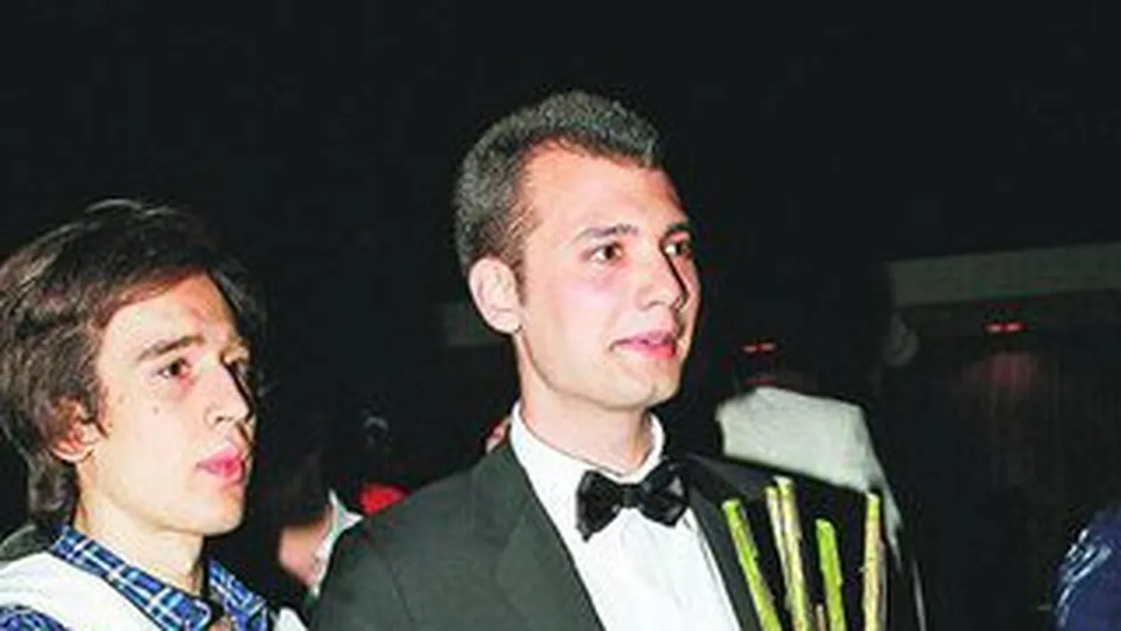 A acoperit cu flori o carduta