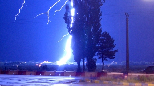 Vești rele de la meteorologii Accuweather: Se strică grav vremea începând cu 25 mai, în toată România